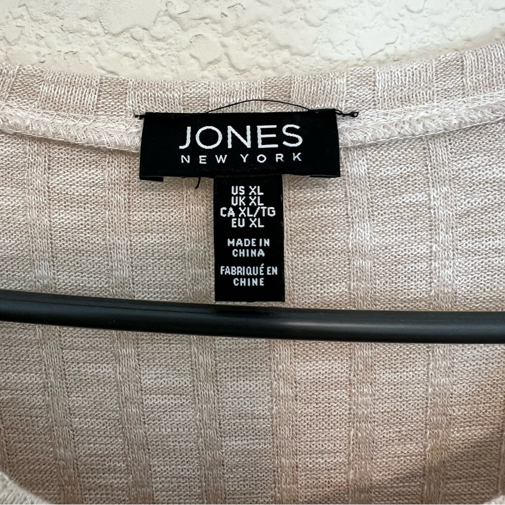 Contrast Neutral Sweater - Picture 5 of 5